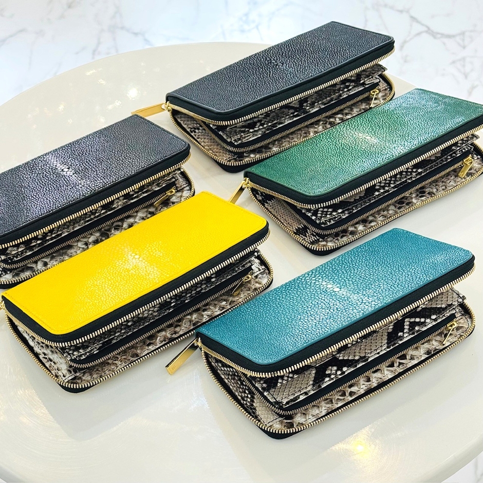 インナー:ALLパイソンが復活!全5色 165,000円(税込)