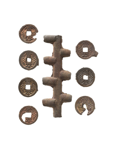 【画像3】富本銭と鋳棹（いざお）