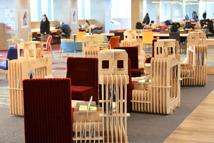 あらゆる動線から興味を引くよう配置の角度も工夫