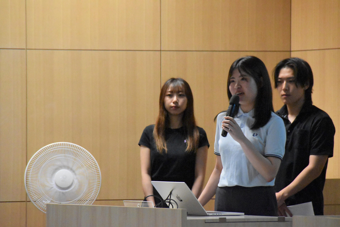 あらすじを説明