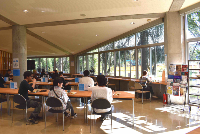 東京藝術大学取手校地内にある「藝大食堂」