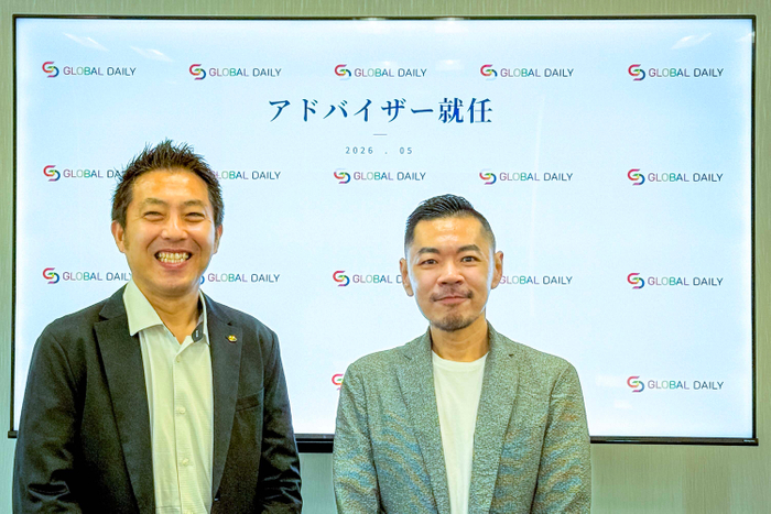 荒井良治  グローバル・デイリー 代表取締役社長と鄭世彬氏（右）
