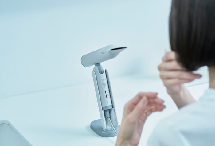 付属のスタンドでハンズフリードライが可能