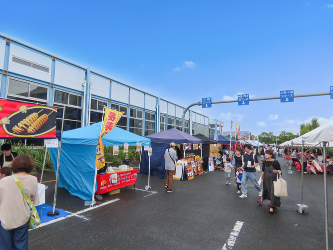 前回のイベント風景(多くの来場者で賑わっている様子)