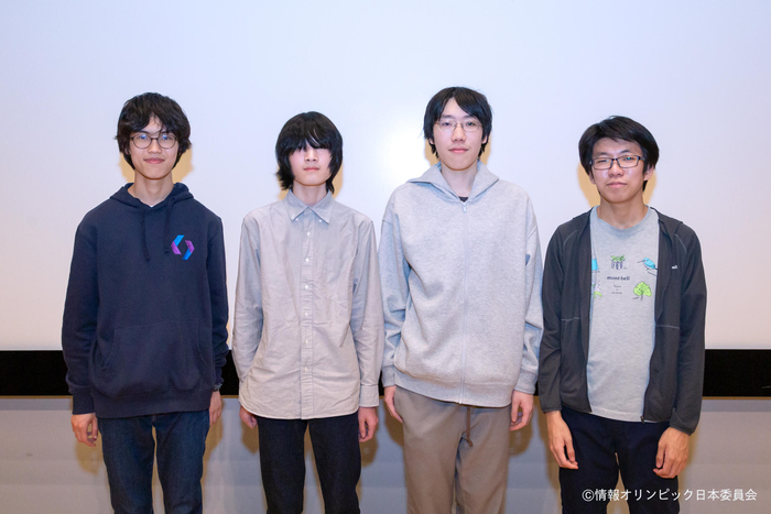IOI 2026日本代表選手　左から 筧さん、辛嶋さん、木村さん、平澤さん