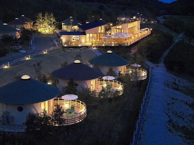 ▲グランシャリオ北斗七星135&deg; 外観（夜）