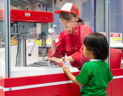 トミカ組立工場(有料)