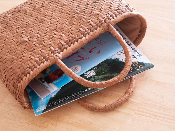 網代編み_雑誌も入る