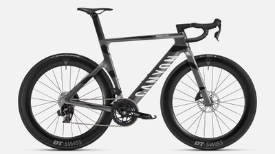Aeroad CF SLX 7 AXS SPEED  新価格　649,000円　旧価格　799,000円　（いずれも税込）
