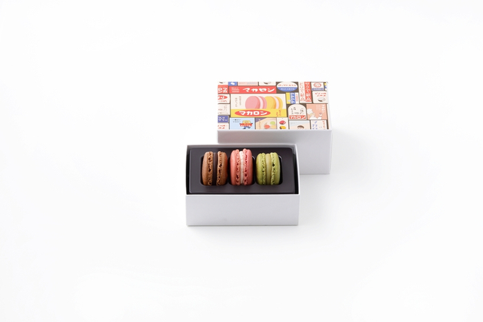 「マカロン3個詰め合わせ」(1,512円/柚子&ビターチョコレート、ローズ、ピスタチオ×1)