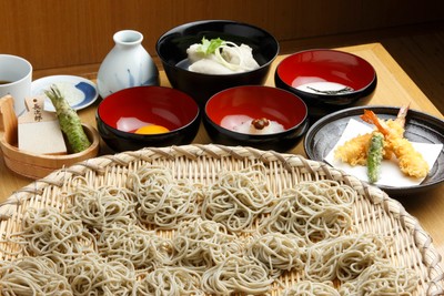 打ち立ての新そばを大ざるで