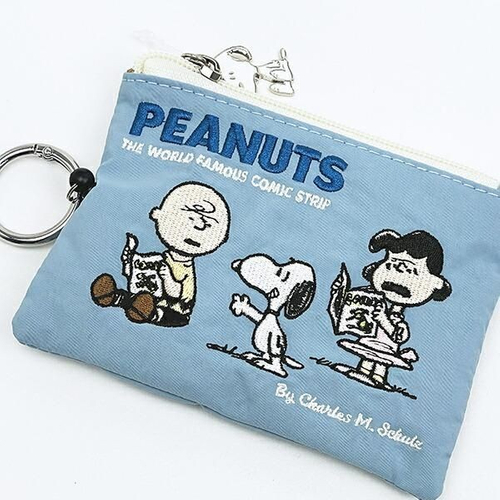 スヌーピーのパスポーチ