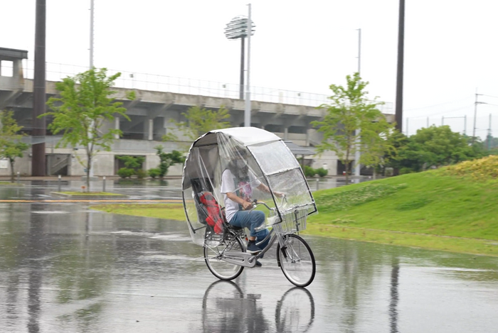 走行しているところ　斜め前