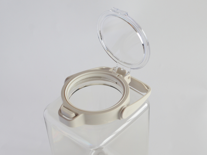 フタはワンタッチでオープン！