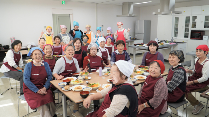 JA庭窪支店の女性会のみなさまと共に