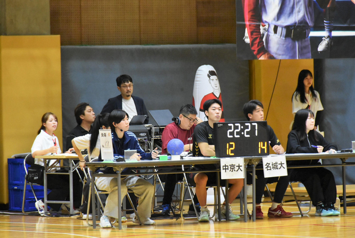 スタジアムDJとMSPメンバーで応援を盛り上げる