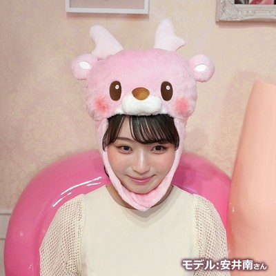 着用イメージ（安井南さん／ベルトを留めたパタン）