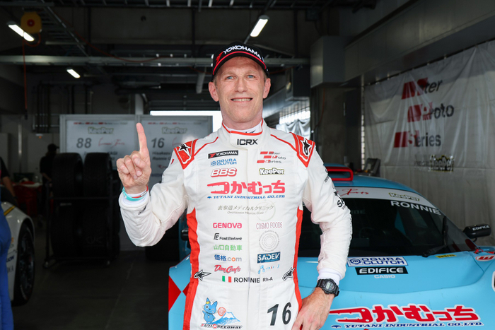 #16 ロニー・クインタレッリ(ララパルーザ)