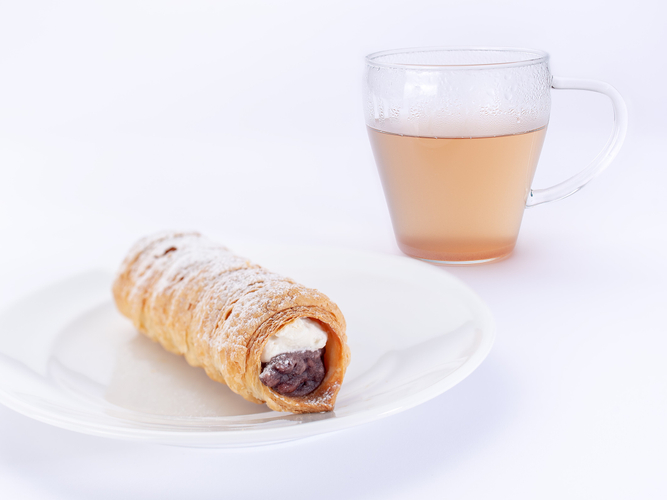 あずきコルネ 和三盆クリーム(1本) あずき茶セット