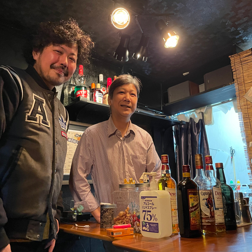 伊藤さん(左)と上田さん(右)　