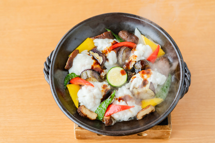 鱧と夏野菜の宝楽焼き～五香ソース～ 　2,870円(税込)