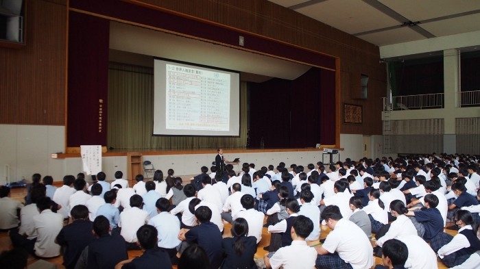 令和6年(2024年)に実施した人権教育講演会の様子