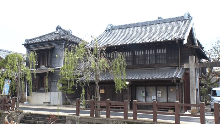 正上醤油店(県指定有形文化財)