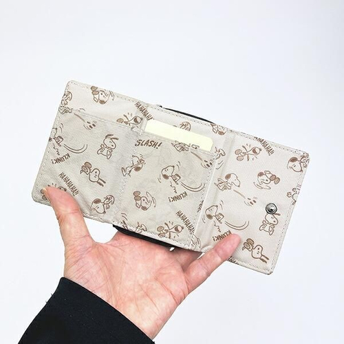 スヌーピーの三つ折り財布