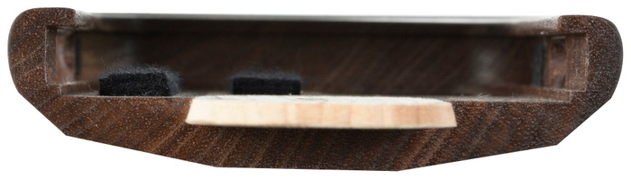 Real Wood Case for iPhone 断面図(写真はReal Wood Case for iPhone 12/iPhone 12 Pro)