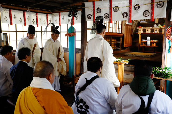 いよいよ神事が開始されます。