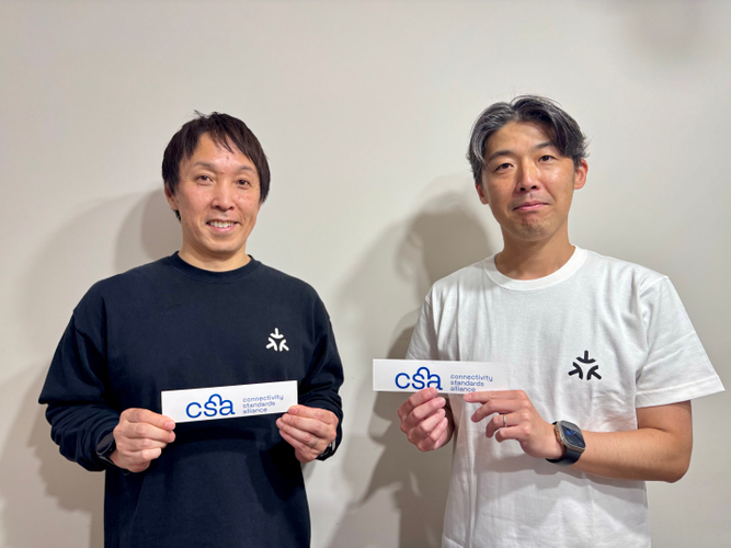 左 X-HEMISTRY株式会社 新貝代表、右 ムセンコネクト水野