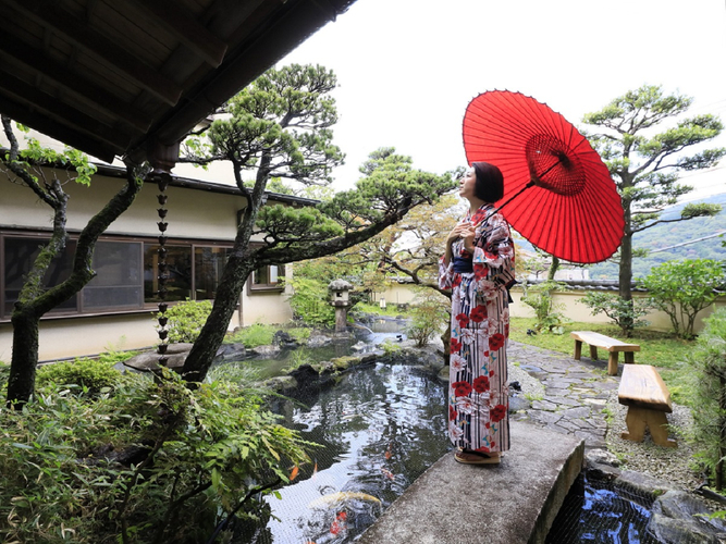 四季を愛でる庭園