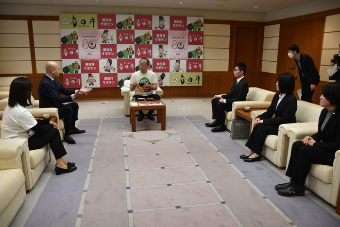 産学連携で商品化にかかわった関係者 