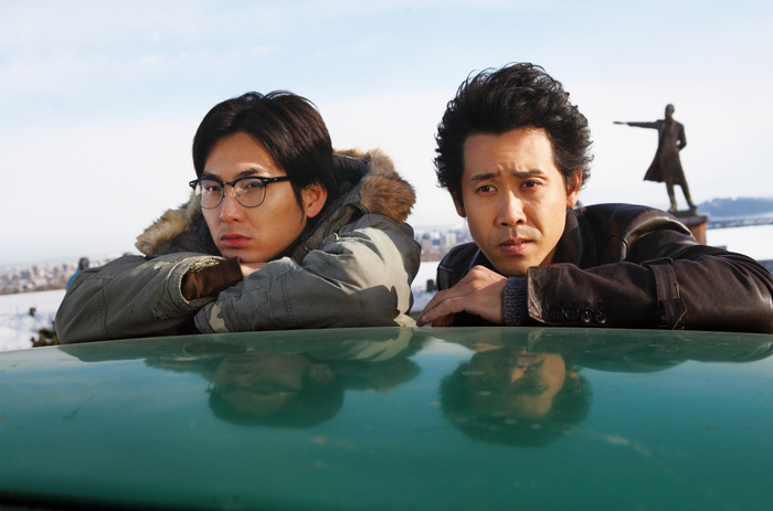 &copy;2011「探偵はBARにいる」製作委員会