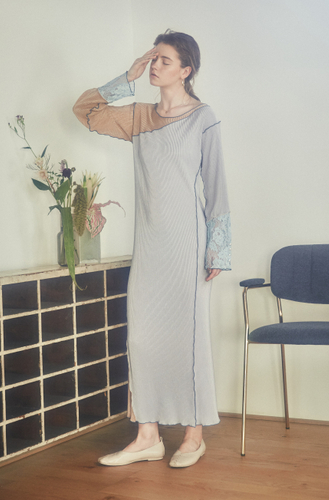 THE PLEATS MELLOW DRESS &yen; 17,380 TAX IN