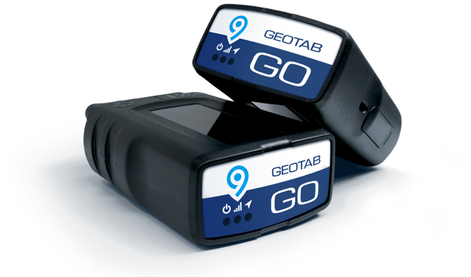 専用デバイス：Geotab GO9