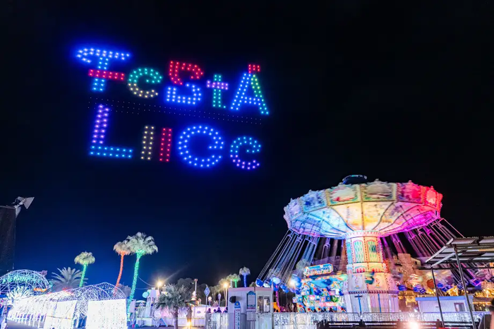 ドローンショー「WAKAYAMA LIGHTS in FeStA LuCe」