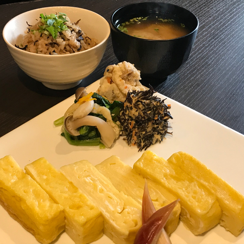 だし巻き定食(鬼おろし付)　500円　