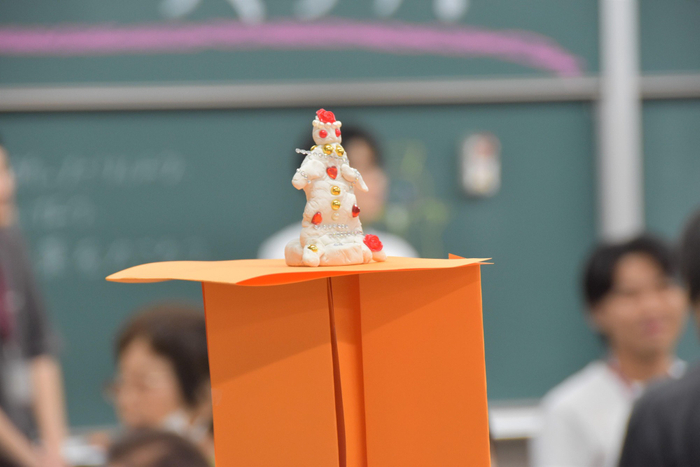 最上部には「理想の薬」のオブジェクトの飾りつけ