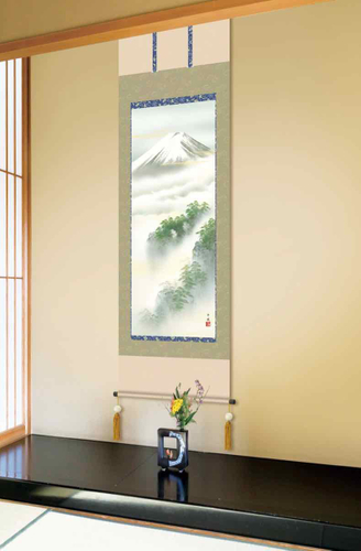 日本で昔から飾られている掛け軸