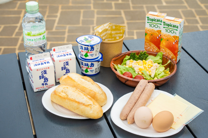朝食のセット（一例・二人前）