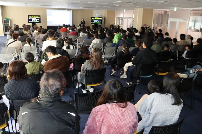 藤田館長の講演会は150人の参加者で会場が埋まりました