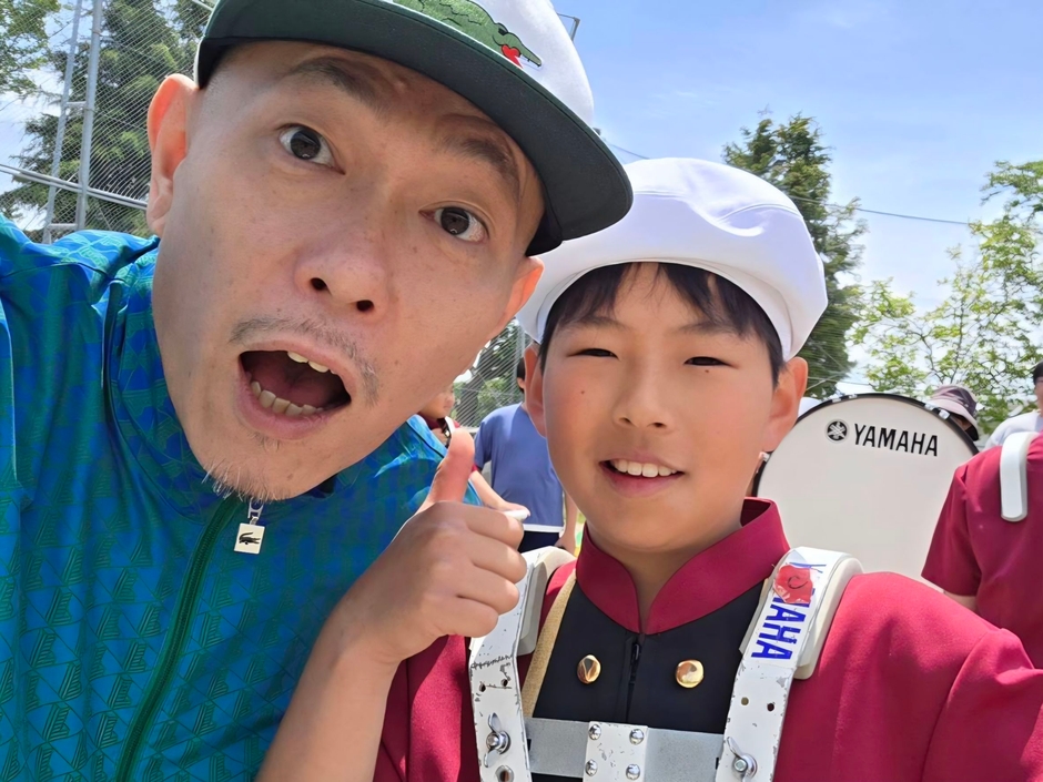 石巻市のお友達　登音くんとのスナップ ※登音くん(コンガを担当)はお祭り天国石巻のLGYankeesのバンドメンバーとして一緒にLIVEします。