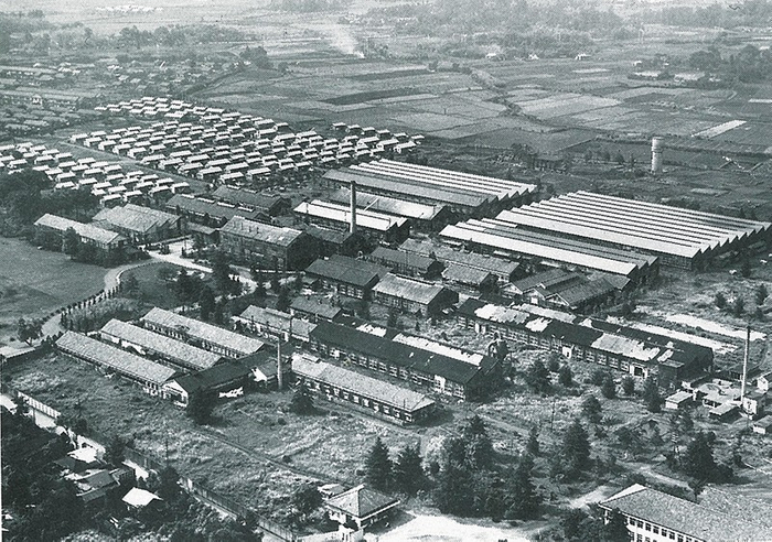 調布市国領に広大な敷地を有していたJUKIの前身「東京重機製造工業組合｣（JUKI提供）
