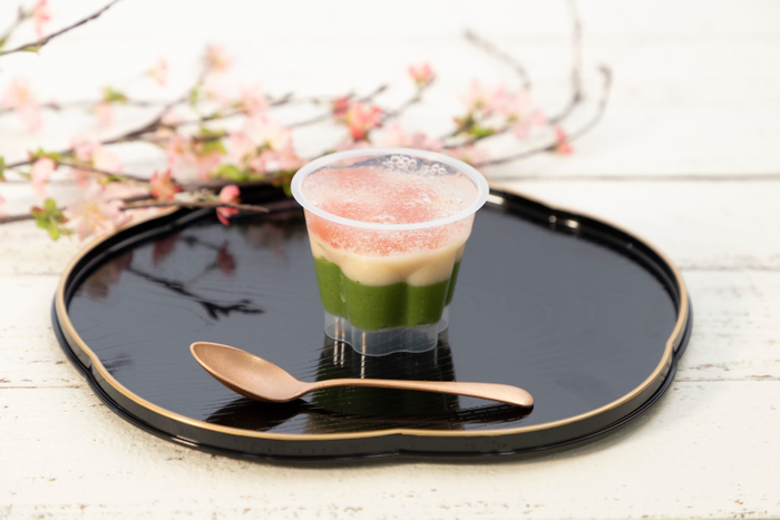 いちごと抹茶のプリン