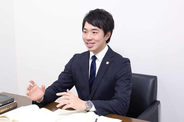 大阪支部長・山下真弁護士