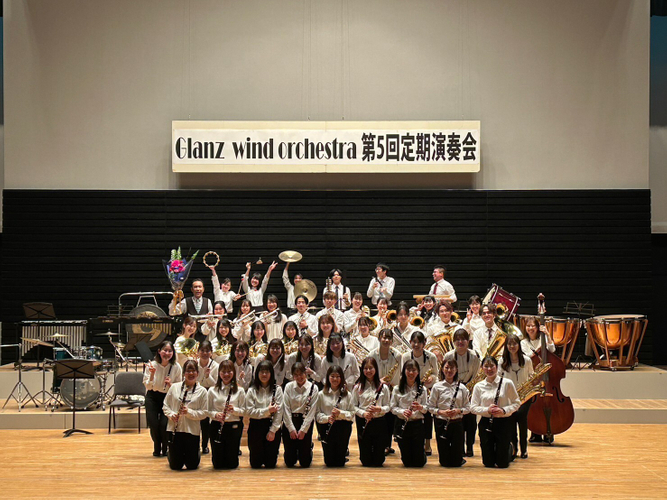 地域の吹奏楽団によるオープニング演奏