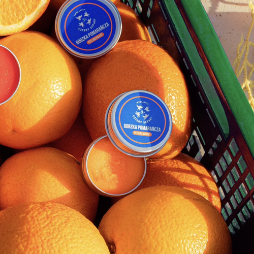 ビターオレンジのリップバームとリップスクラブ