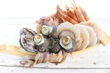 兵庫・淡路島タコステで6月1日より浜焼きの提供を開始！ 魚介たっぷりの浜焼きセットや天ぷらなどをご用意
