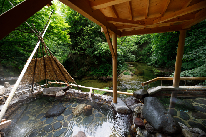 涼やかな川の音に癒される、広瀬川源流露天風呂